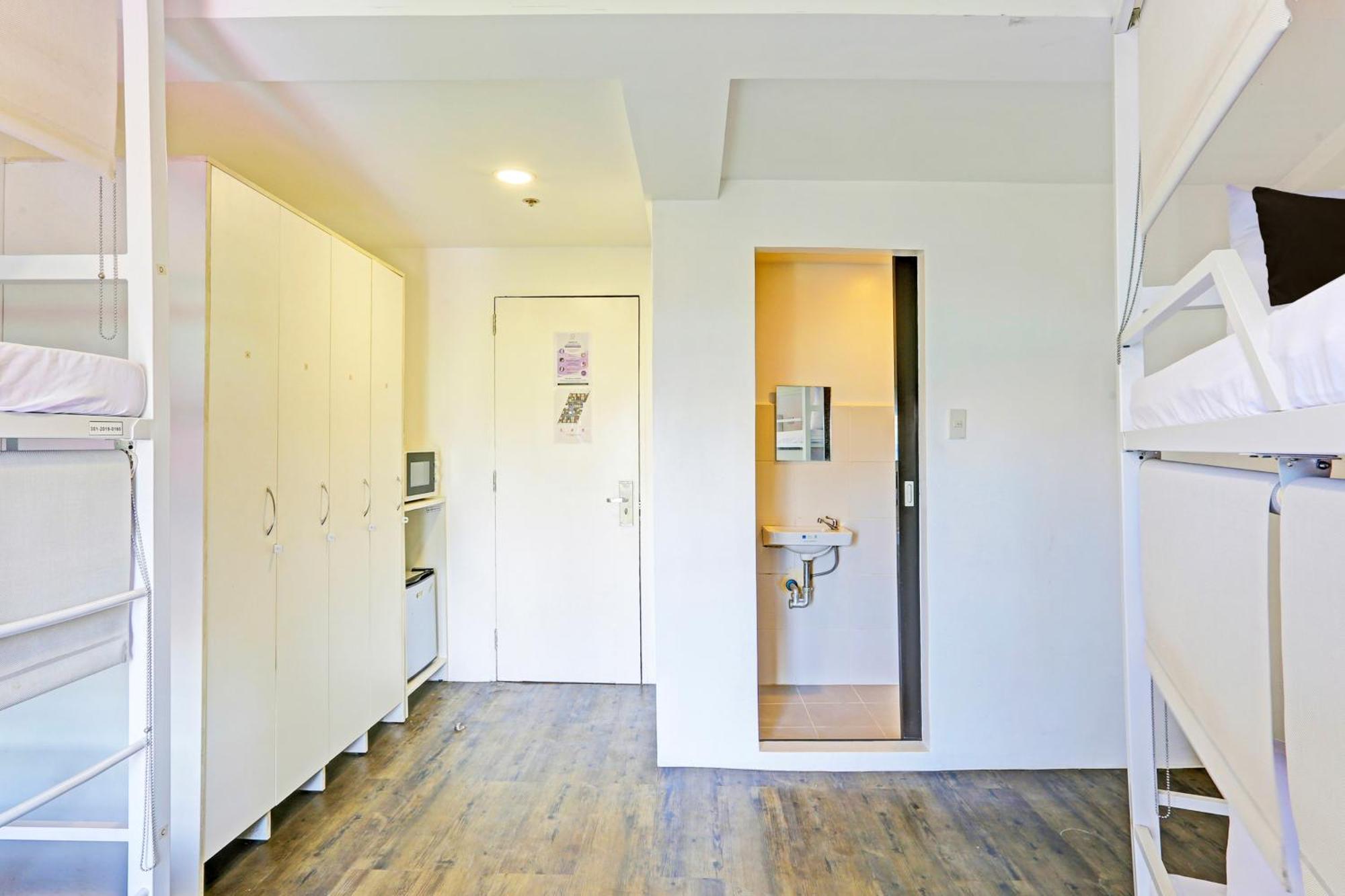 Spot On Hostel ,Taguig Manila Formerly Mytown Hongkong Exteriör bild